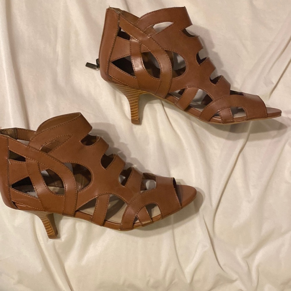 Brown heel, Size 9M, Nine&CO.